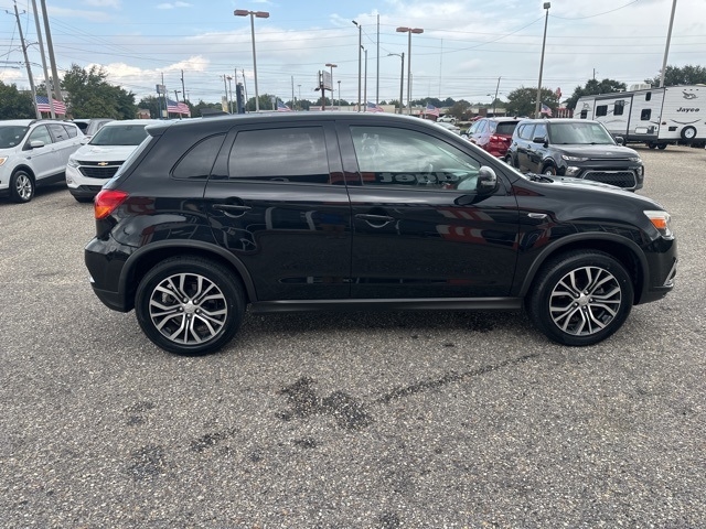Mitsubishi Outlander Sport ES 2.0 CVT 2019