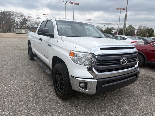 Toyota Tundra 2WD Truck Double Cab 5.7L V8 6-Spd AT SR5 (Natl) 2014