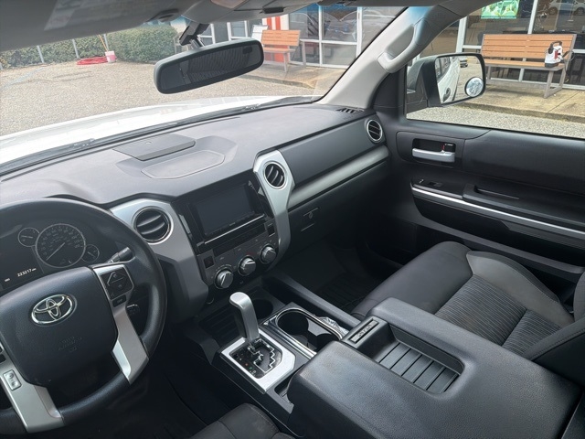 Toyota Tundra 2WD Truck Double Cab 5.7L V8 6-Spd AT SR5 (Natl) 2014