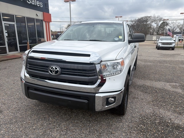 Toyota Tundra 2WD Truck Double Cab 5.7L V8 6-Spd AT SR5 (Natl) 2014