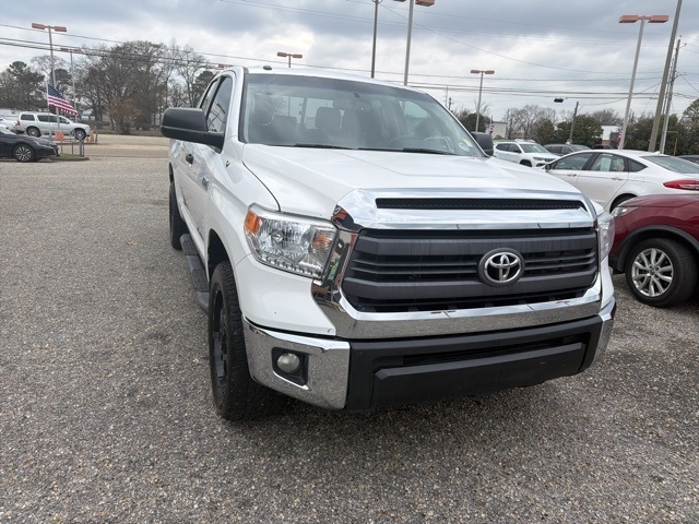 Toyota Tundra 2WD Truck Double Cab 5.7L V8 6-Spd AT SR5 (Natl) 2014