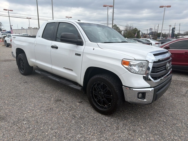 Toyota Tundra 2WD Truck Double Cab 5.7L V8 6-Spd AT SR5 (Natl) 2014