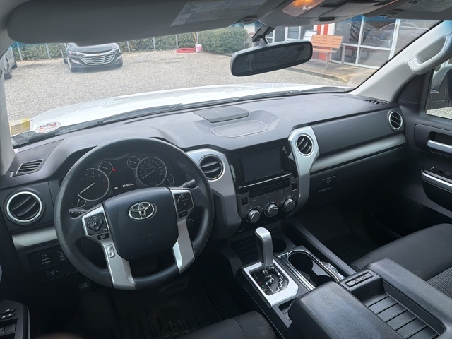 Toyota Tundra 2WD Truck Double Cab 5.7L V8 6-Spd AT SR5 (Natl) 2014