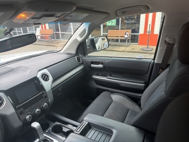 Toyota Tundra 2WD Truck Double Cab 5.7L V8 6-Spd AT SR5 (Natl) 2014