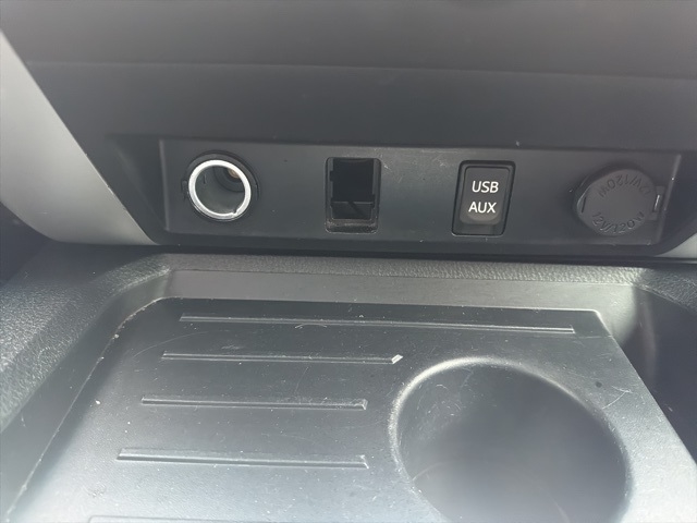 Toyota Tundra 2WD Truck Double Cab 5.7L V8 6-Spd AT SR5 (Natl) 2014