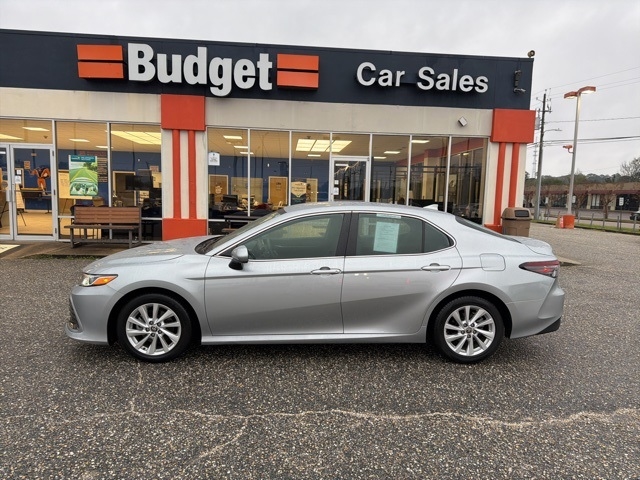 Toyota Camry LE Auto (Natl) 2024