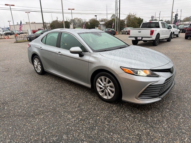 Toyota Camry LE Auto (Natl) 2024