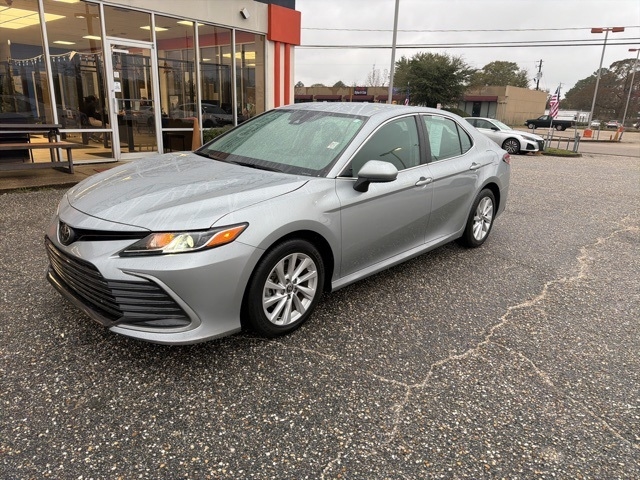 Toyota Camry LE Auto (Natl) 2024