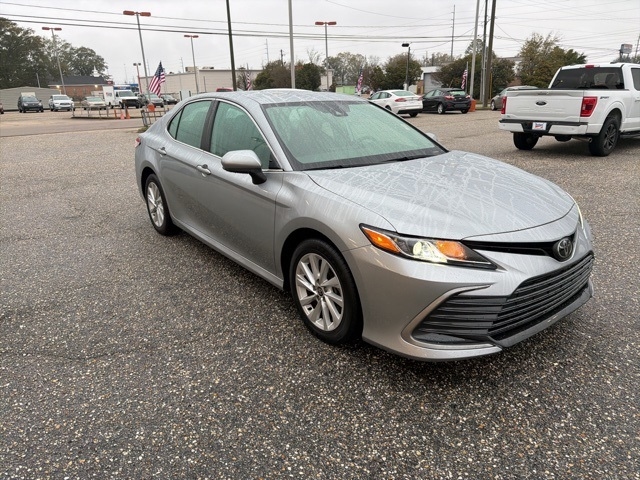 Toyota Camry LE Auto (Natl) 2024