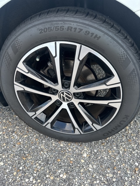 Volkswagen Jetta Sport Auto 2024