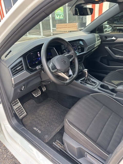 Volkswagen Jetta Sport Auto 2024