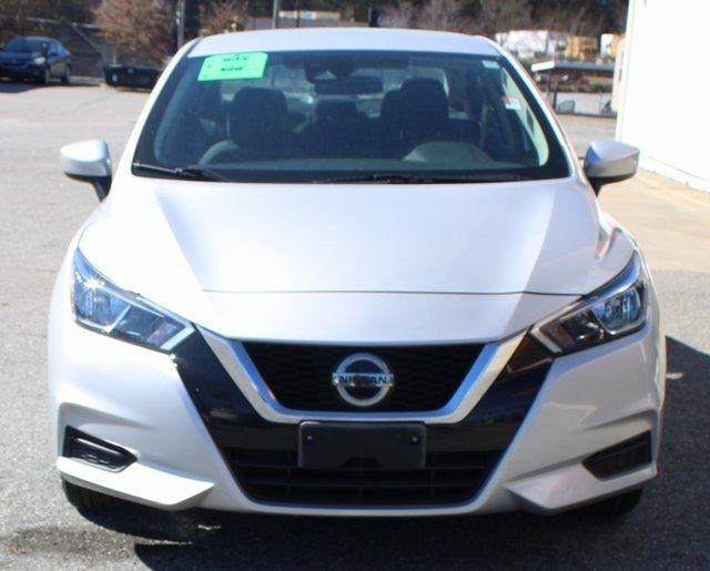 Nissan Versa SV CVT 2022