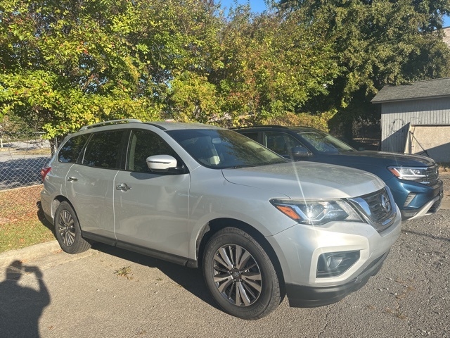 Nissan Pathfinder FWD SV 2020