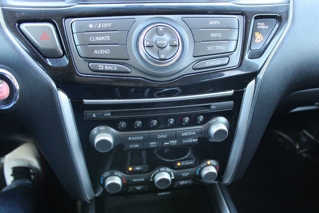 Nissan Pathfinder FWD SV 2020