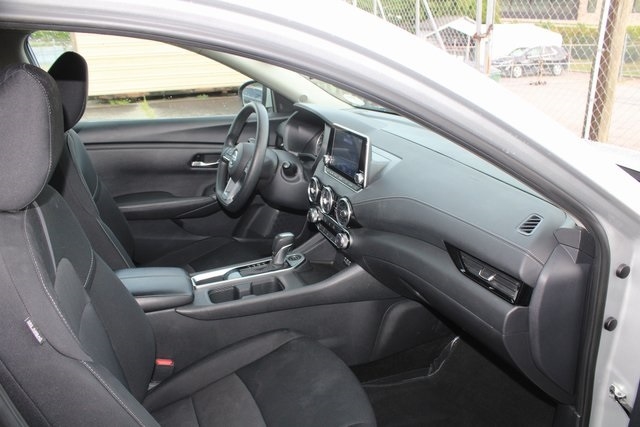 Nissan Sentra SV CVT 2023