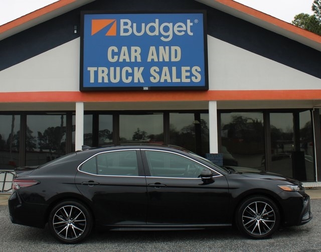 Toyota Camry SE Auto (Natl) 2024