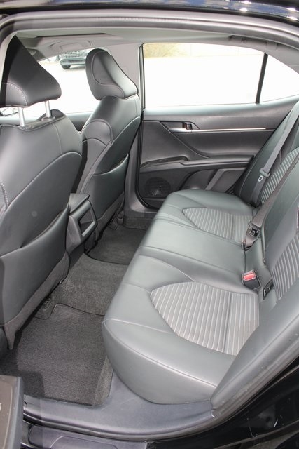 Toyota Camry SE Auto (Natl) 2024