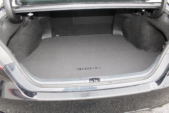 Toyota Camry SE Auto (Natl) 2024