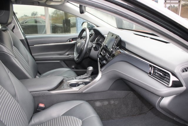 Toyota Camry SE Auto (Natl) 2024