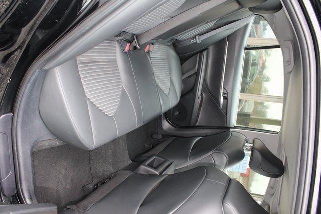 Toyota Camry SE Auto (Natl) 2024