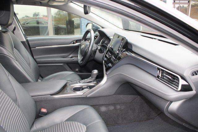 Toyota Camry SE Auto (Natl) 2024