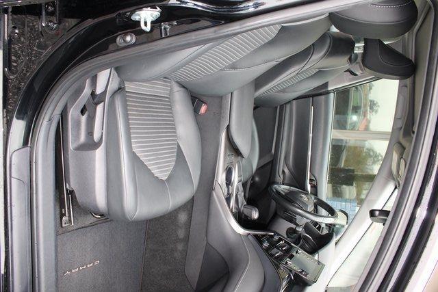 Toyota Camry SE Auto (Natl) 2024