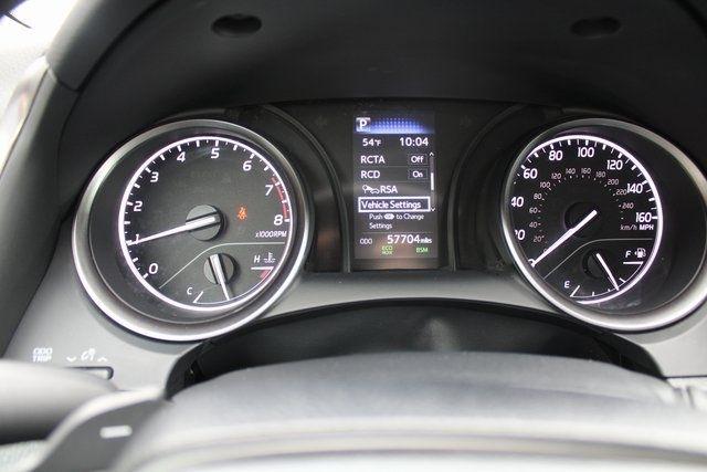 Toyota Camry SE Auto (Natl) 2024