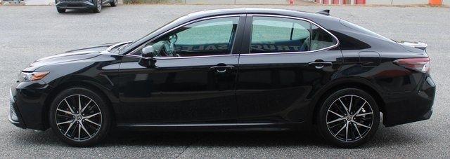 Toyota Camry SE Auto (Natl) 2024