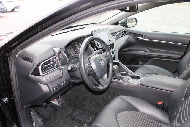 Toyota Camry SE Auto (Natl) 2024