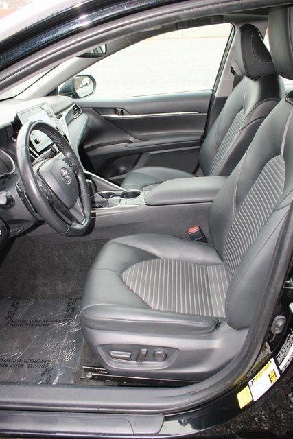 Toyota Camry SE Auto (Natl) 2024