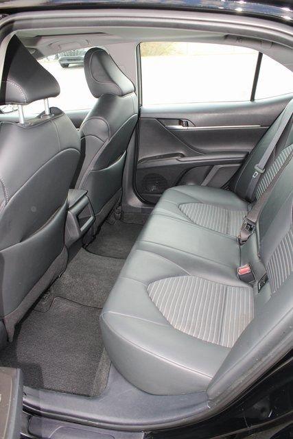 Toyota Camry SE Auto (Natl) 2024