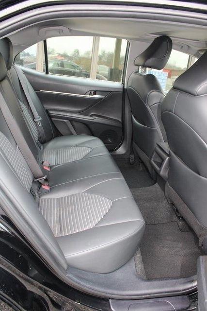 Toyota Camry SE Auto (Natl) 2024