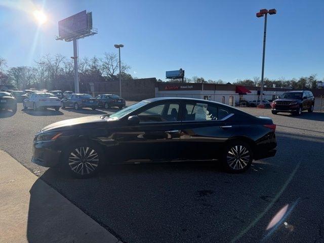 Nissan Altima SV FWD 2025