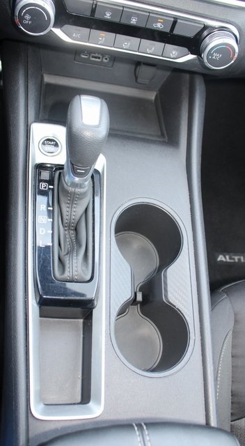 Nissan Altima SV FWD 2025