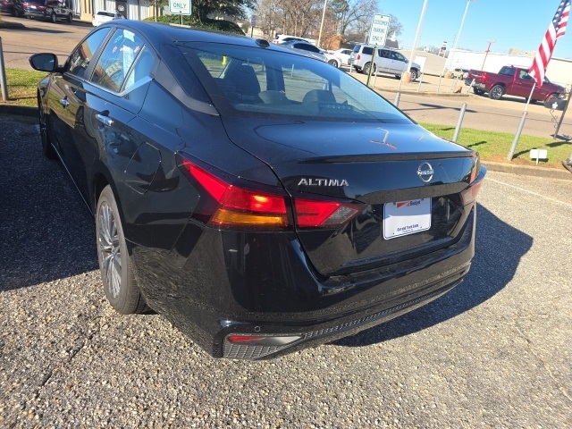Nissan Altima SV FWD 2025
