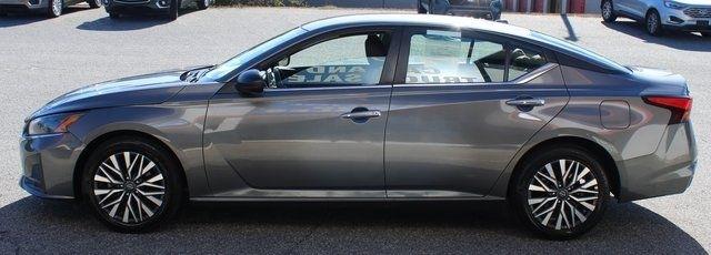 Nissan Altima SV FWD 2025