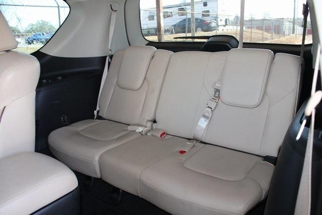 Nissan Armada 4x2 Platinum 2017