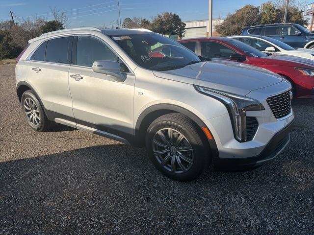 2021 Cadillac XT4 FWD 4dr Premium Luxury