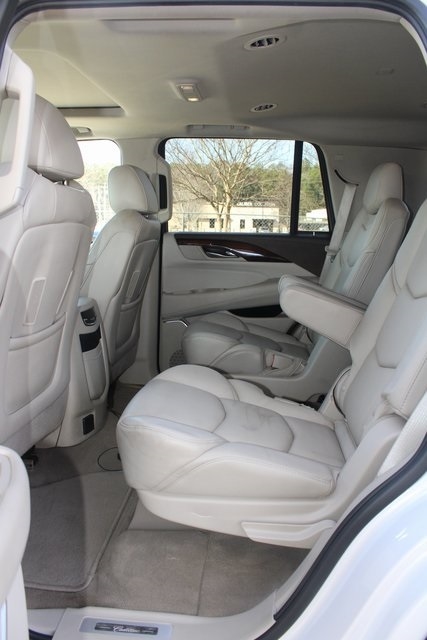 Cadillac Escalade 2WD 4dr Luxury 2017