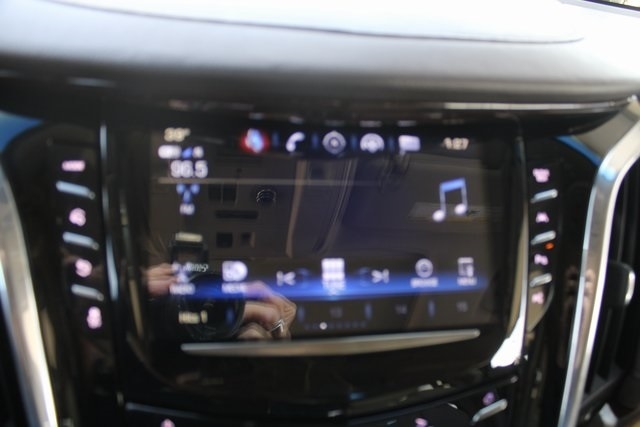 Cadillac Escalade 2WD 4dr Luxury 2017