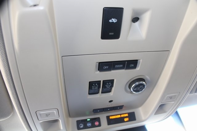 Cadillac Escalade 2WD 4dr Luxury 2017