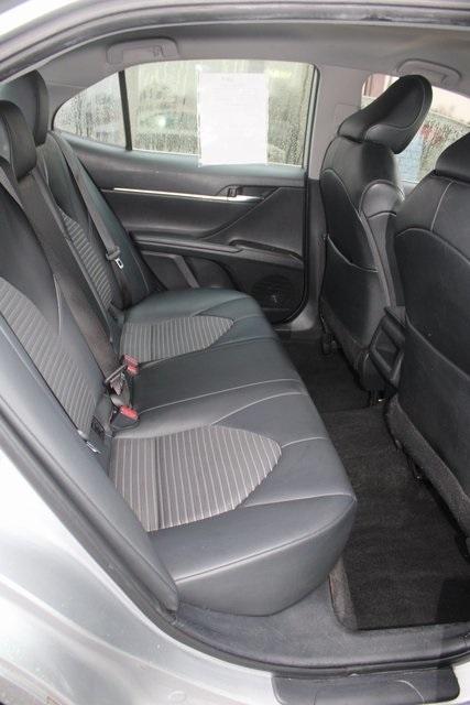 Toyota Camry SE Auto (Natl) 2021