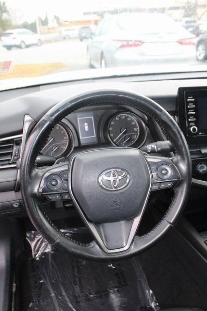 Toyota Camry SE Nightshade Auto (Natl) 2021