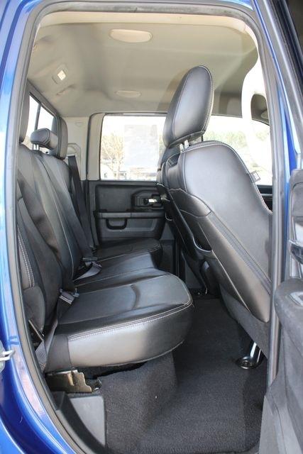 RAM 1500 4WD Quad Cab 140.5" Sport 2014