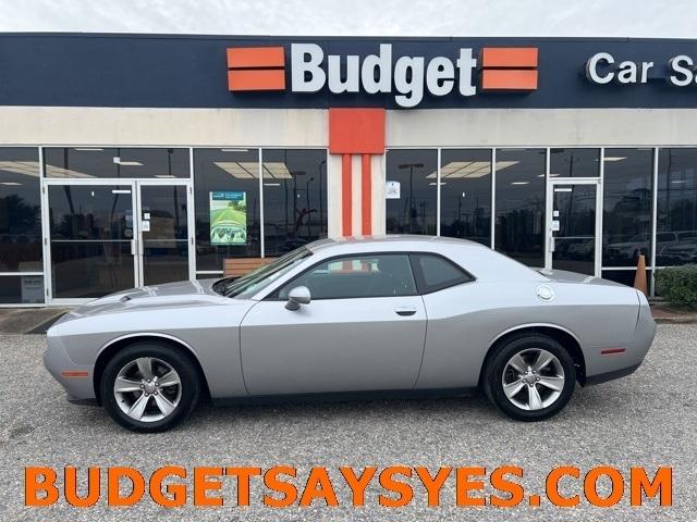 Dodge Challenger SXT Coupe 2017