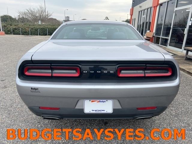 Dodge Challenger SXT Coupe 2017