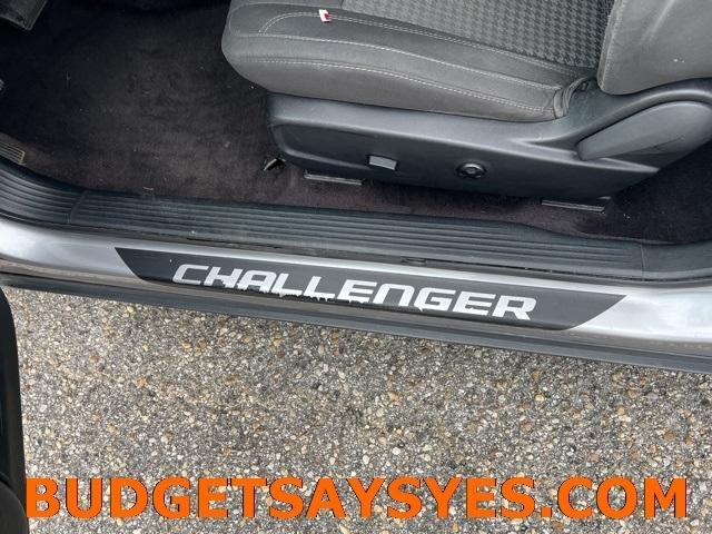 Dodge Challenger SXT Coupe 2017