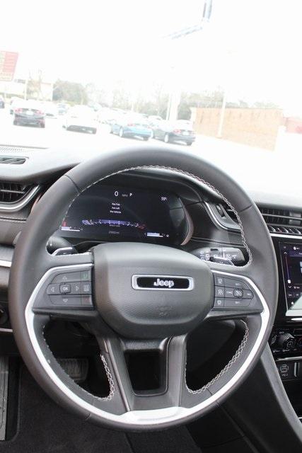 Jeep Grand Cherokee L Laredo 4x2 2023