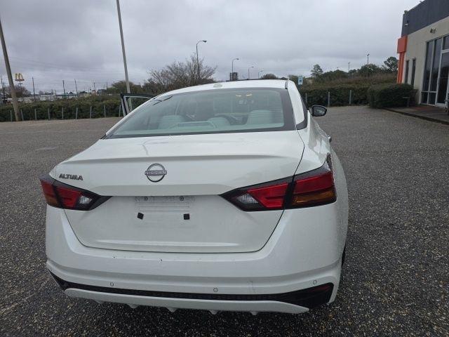 Nissan Altima SV FWD 2025