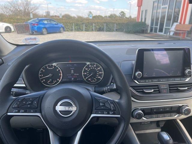 Nissan Altima SV FWD 2025